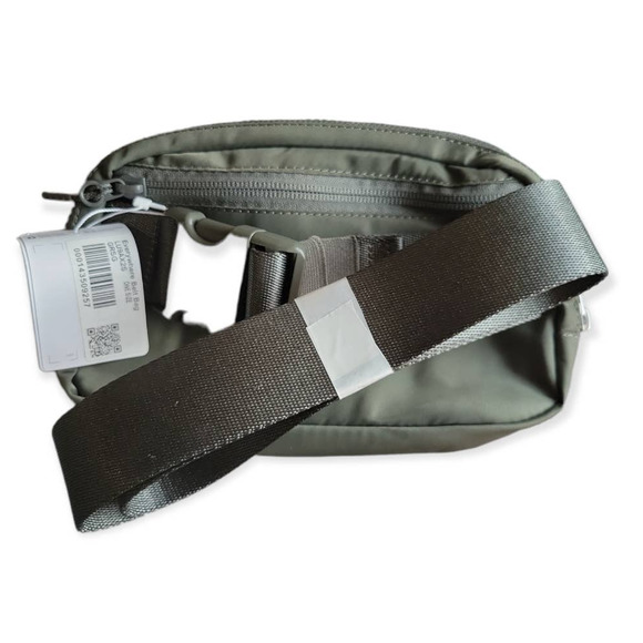 Lululemon Everywhere Belt Bag Grey Sage One Size - Picture 4 of 9